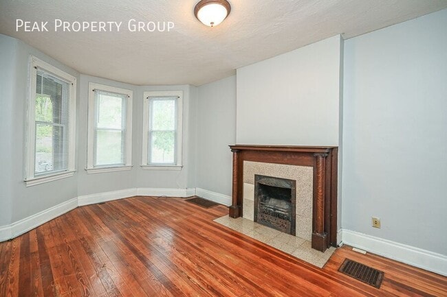 Foto del edificio - 2125 W Clifton Ave