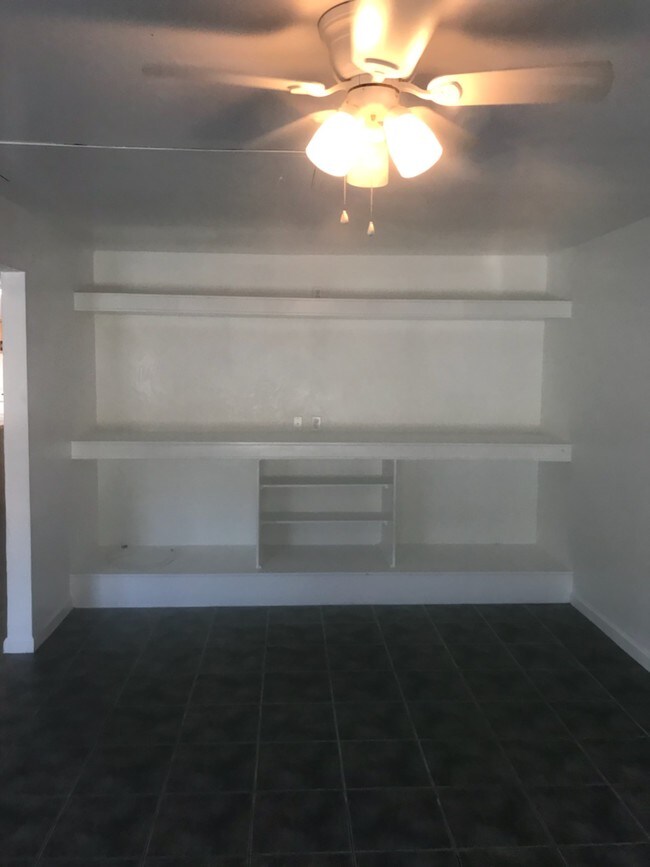 Foto del edificio - 1406 Old Kings Rd