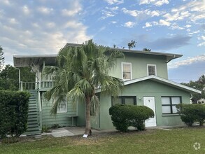 Building Photo - 408 3rd Ave E