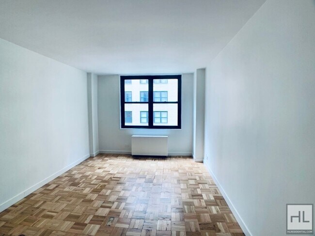 Foto del edificio - EAST 49 STREET