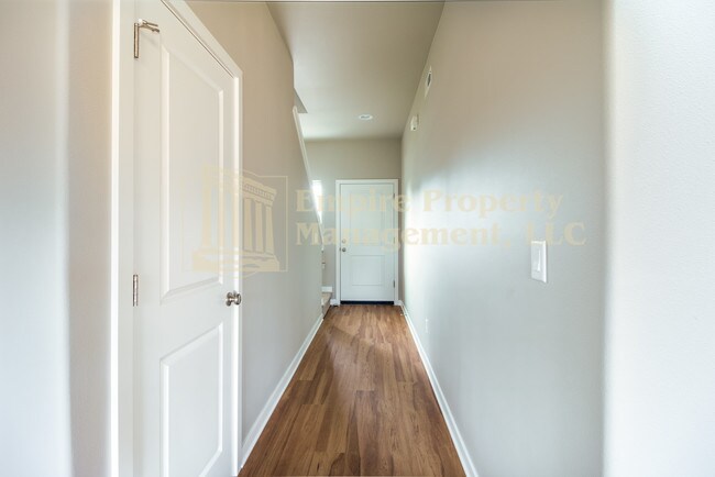 Building Photo - 3604-3606 Phantom Way