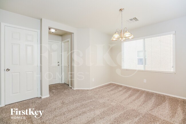 Foto del edificio - 6478 Fulton Meadows Ave