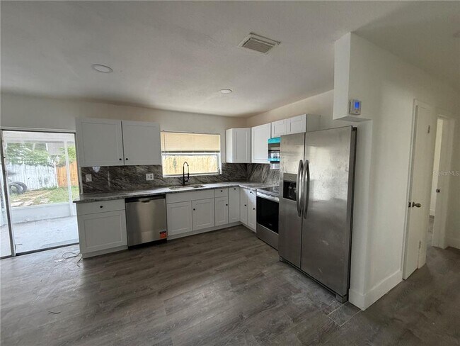 Foto del edificio - 7323 Ponderosa Dr