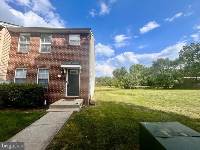 Building Photo - 140 Lexington Ct