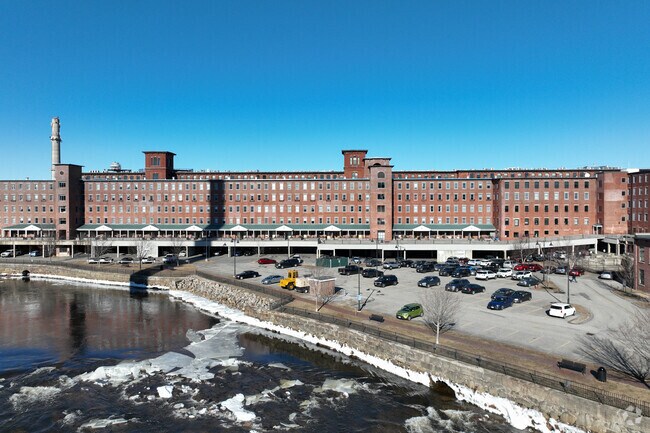 Building Photo - Island Terrace