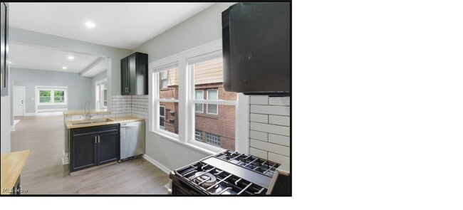 Building Photo - 3395 Euclid Heights Blvd