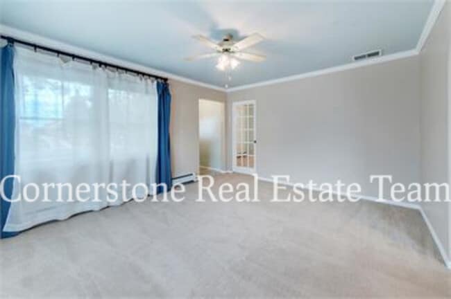 Building Photo - 933 E Cucharras St