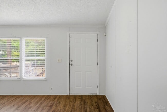 Building Photo - 8865 Ashland Ave