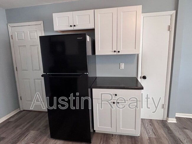 Building Photo - 26 Terry Dr