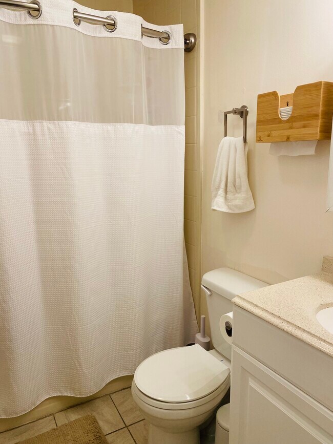 Bathroom - 5652 Obrien Ave