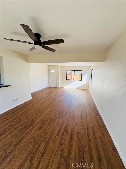 Foto del edificio - 966-N 1/1 N H St