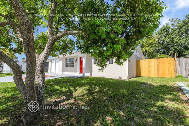 Building Photo - 9821 Wayside Ln