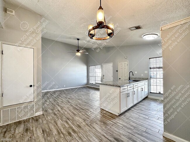 Foto del edificio - 2 br, 2 bath Duplex - 5280 Meadow Rise St