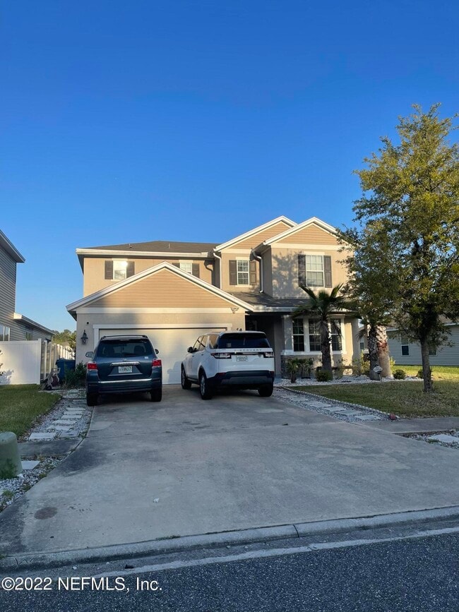 Foto del edificio - 15888 Lexington Park Blvd