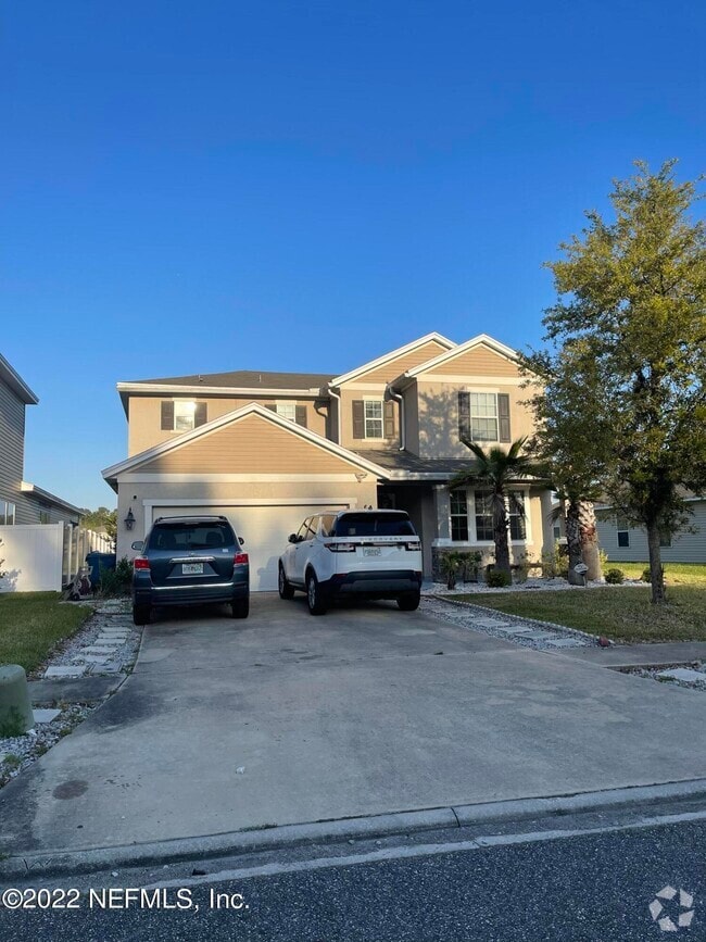 Building Photo - 15888 Lexington Park Blvd