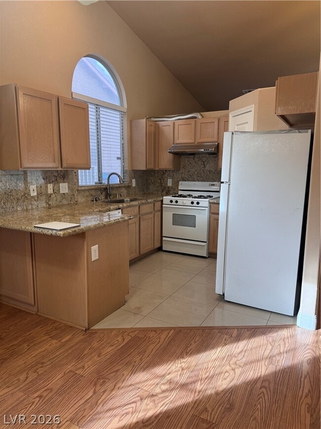 Building Photo - 8217 Broward Ln