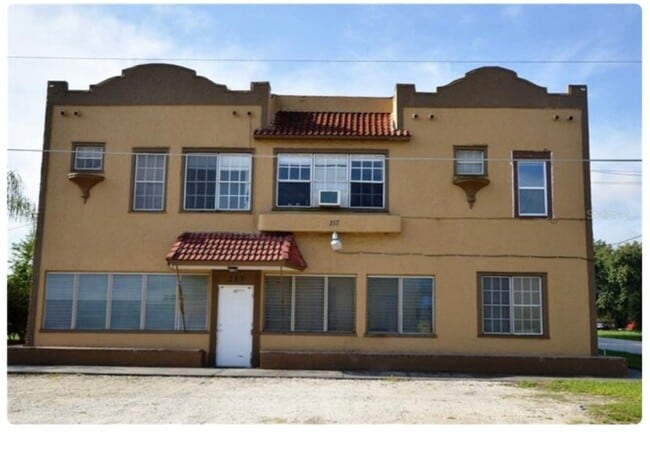 Building Photo - 217 W Central Ave