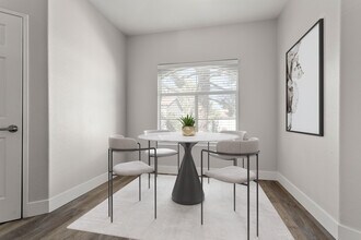 Building Photo - Element