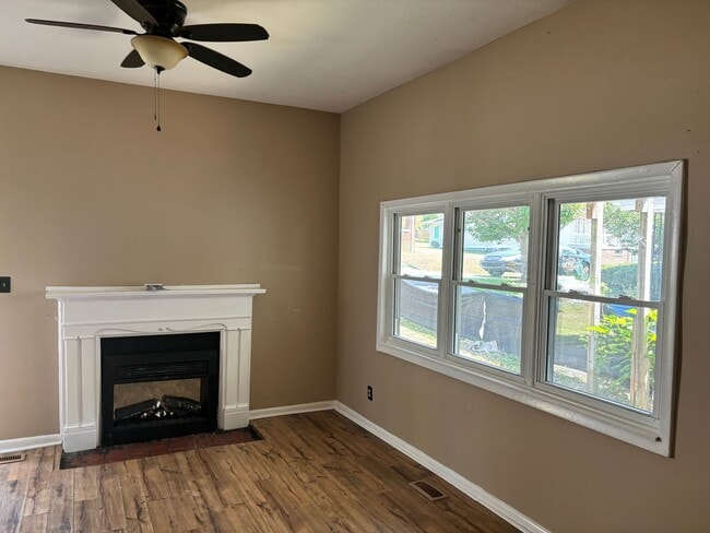 Building Photo - Two Bedroom Home downtown Corbin, KY