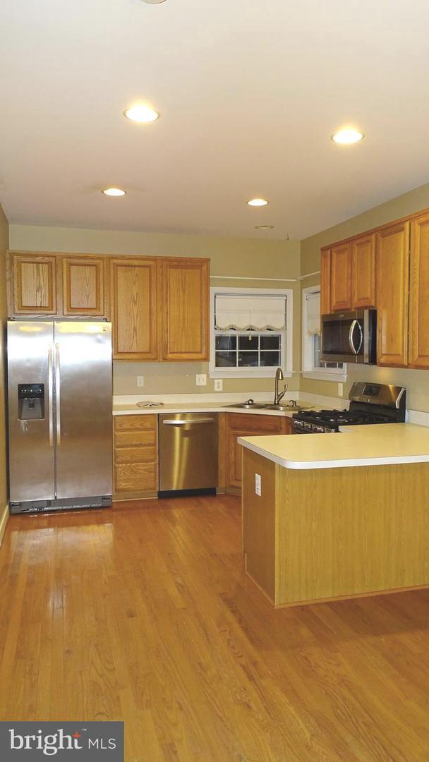 Building Photo - 6020 Omega Ln