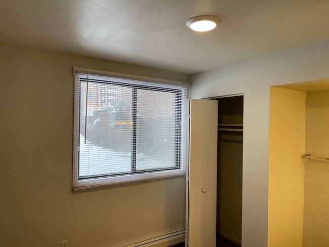 Foto del edificio - 36 W Court St