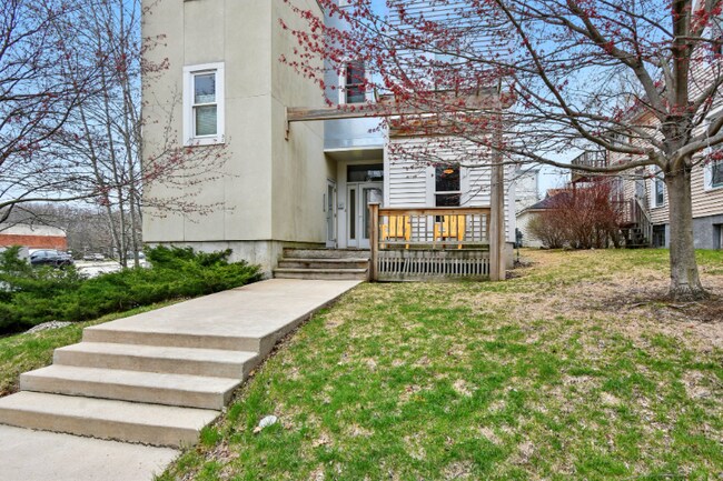 Foto del edificio - 2905 N Newhall St