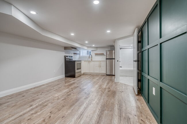 Photo du bâtiment - 37 Garfield Ave N