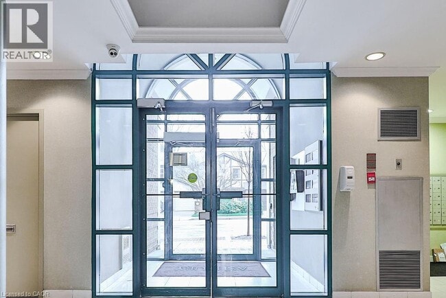 Photo du bâtiment - 185 Robinson St