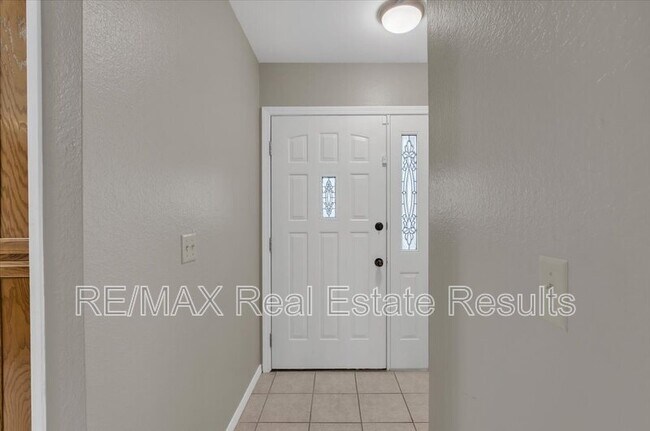 Foto del edificio - 5 Yates Ln