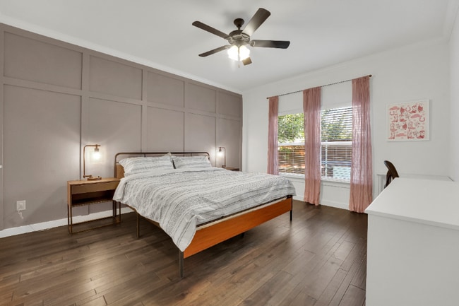Photo - 2113 Paxton Way House