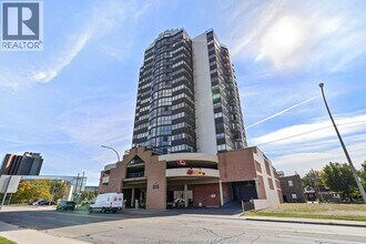 Building Photo - 515 Riverside Dr W
