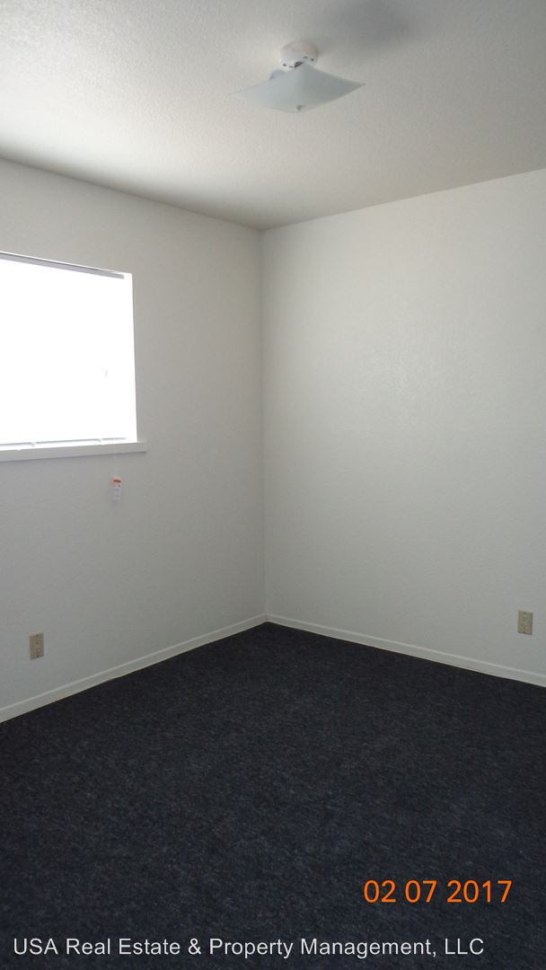 Building Photo - 1111 E Cochise St
