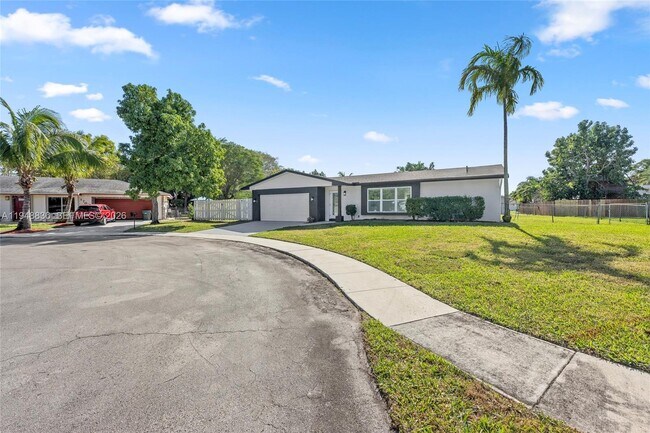 Foto del edificio - 1720 SW 13th St