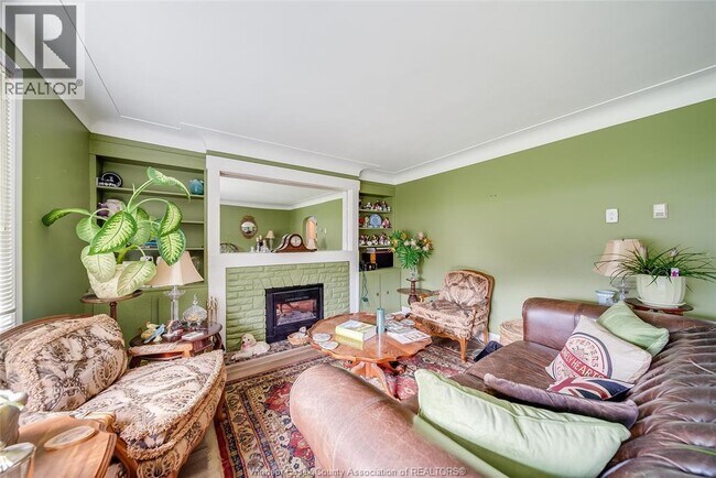 Photo du bâtiment - 3985 Roseland Dr E