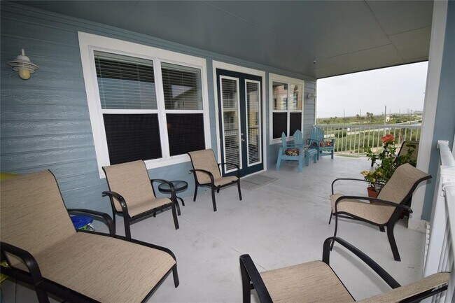 Building Photo - 26501 Mangrove Dr
