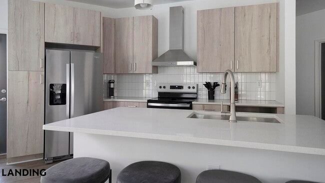 Building Photo - 2800 Milan Ct