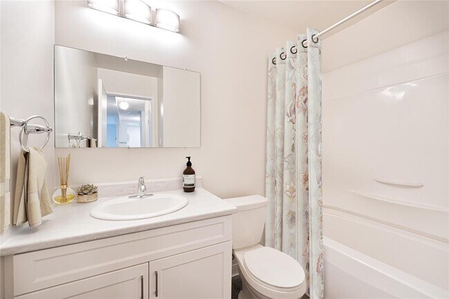 Photo du bâtiment - 1201 1 St N