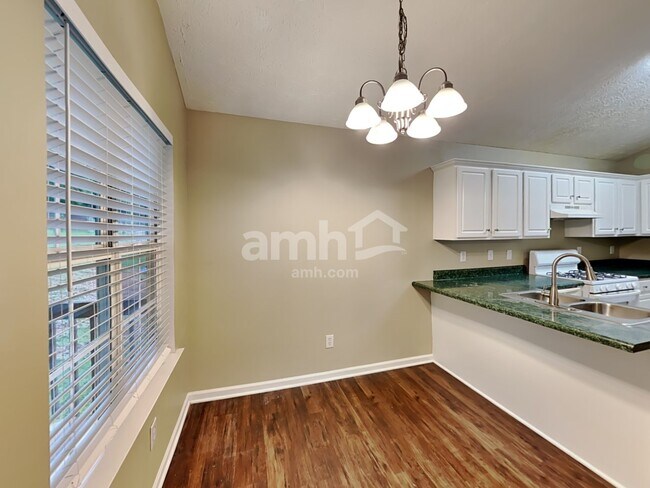 Foto del edificio - 3626 Clubside Walk NW
