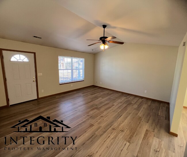 Foto del edificio - 22660 Hanley Ln