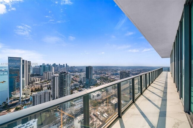 Foto del edificio - 480 NE 31st St