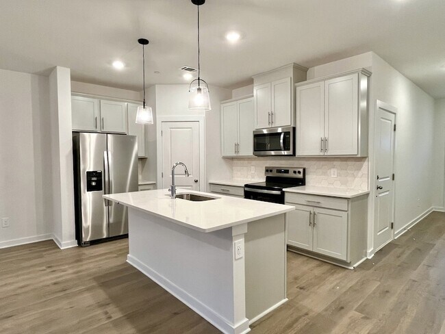 Foto del edificio - 7148 Cedarcrest Ct