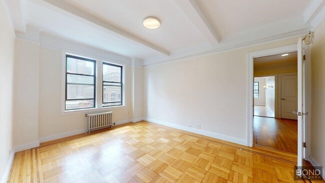 Building Photo - 115 E 92nd St