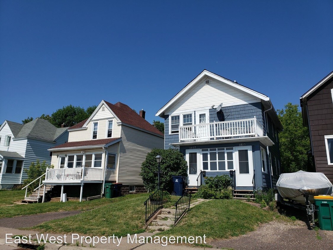 Primary Photo - 1817-1819 South St