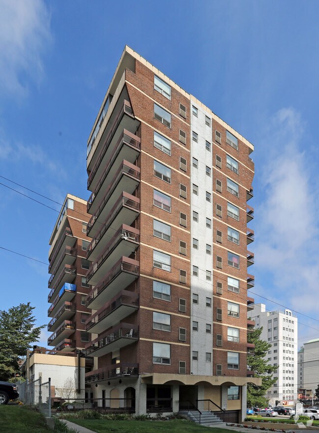 Hughson Towers Apartments 150 Hughson St S Hamilton, ON