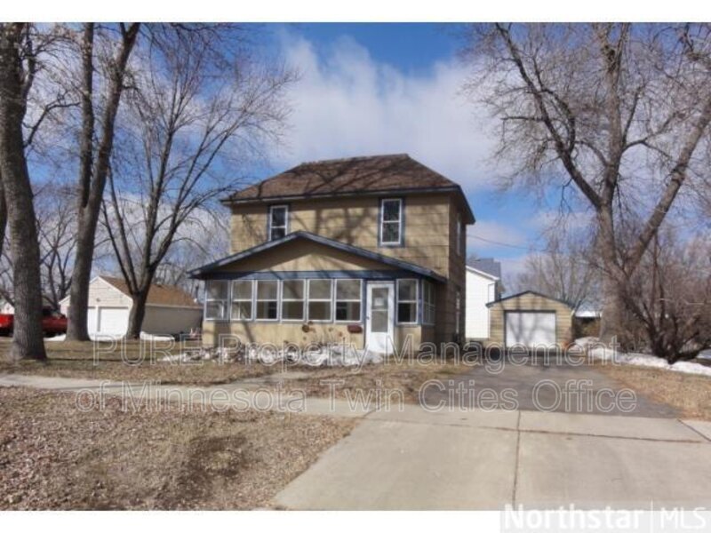 Primary Photo - 521 Main St