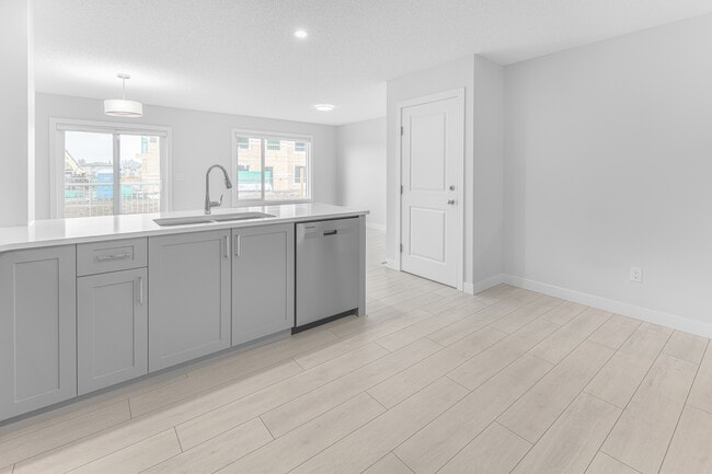 Building Photo - 1439 Cherniak Way SW