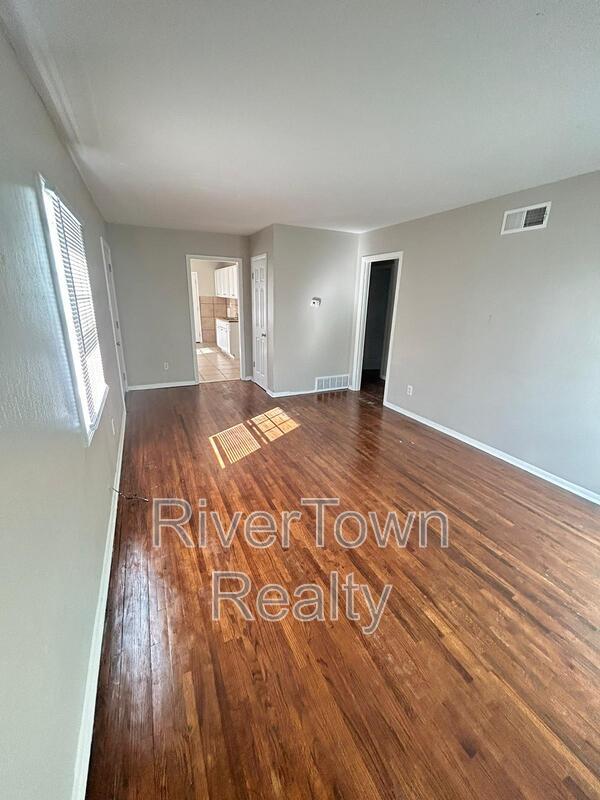 Building Photo - 140 E Shelby Dr