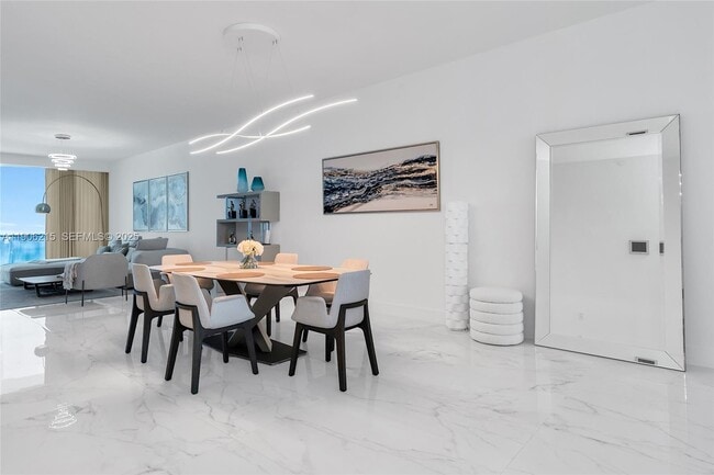 Building Photo - 16901 Collins Ave