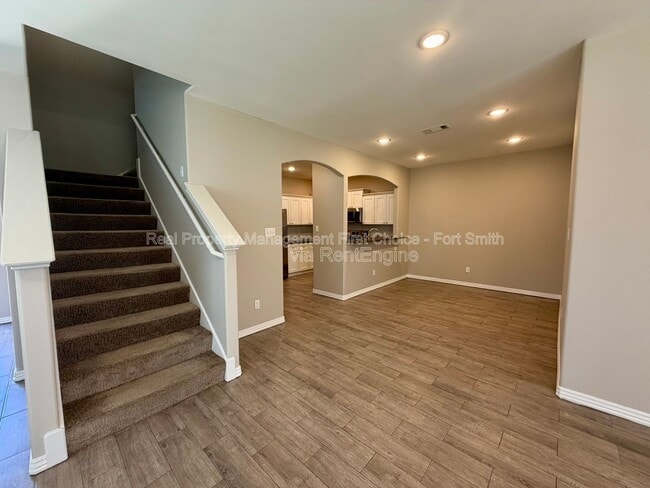 Building Photo - 9818 Mylea Cir