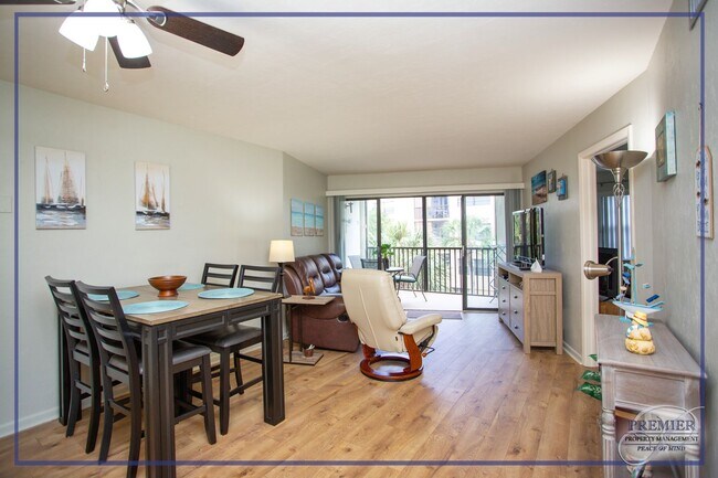 Building Photo - MARCO ISLAND 1 BEDROOM 1 BATH ** WEEKLY UN...